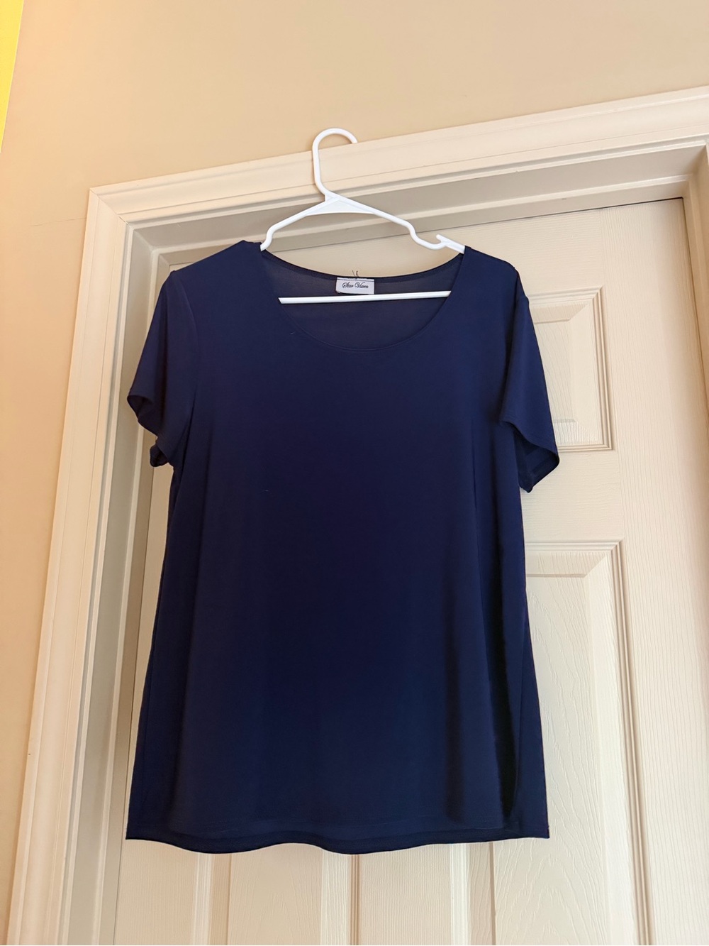 Star Vixen Navy Scoop Neck Short Sleeve Top